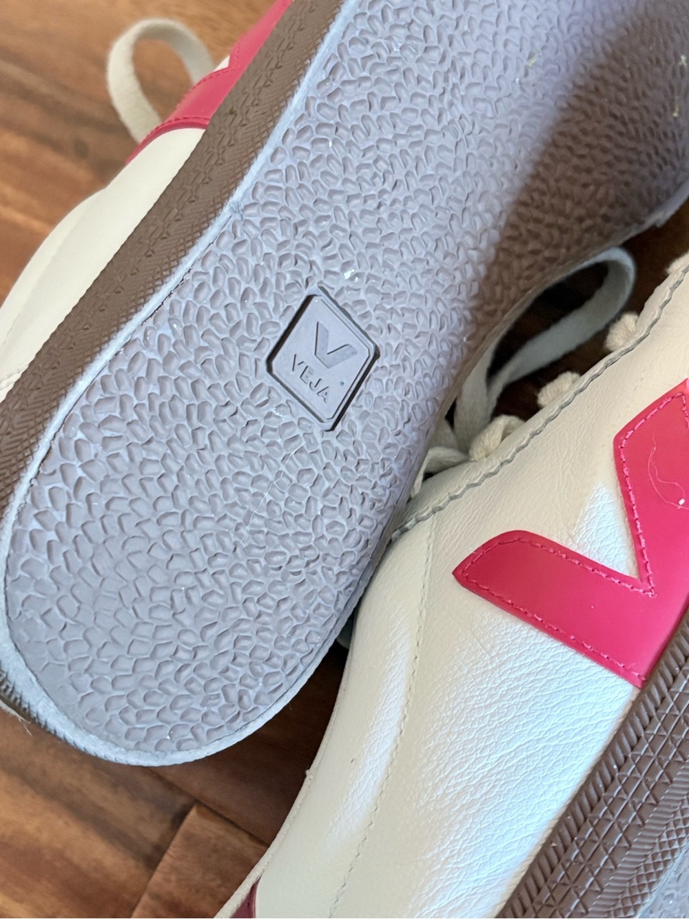 Veja Women’s Volley Red Leather Athletic Shoes Sneakers Size 8 US 39 - Picture 15 of 16